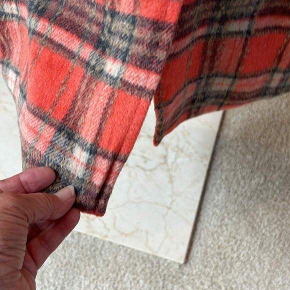 &merci en merci Orange Plaid Shacket Size Small - Picture 9 of 9